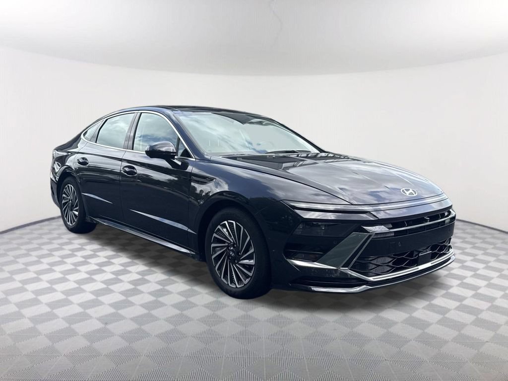 Used 2024 Hyundai Sonata Limited FWD image 3