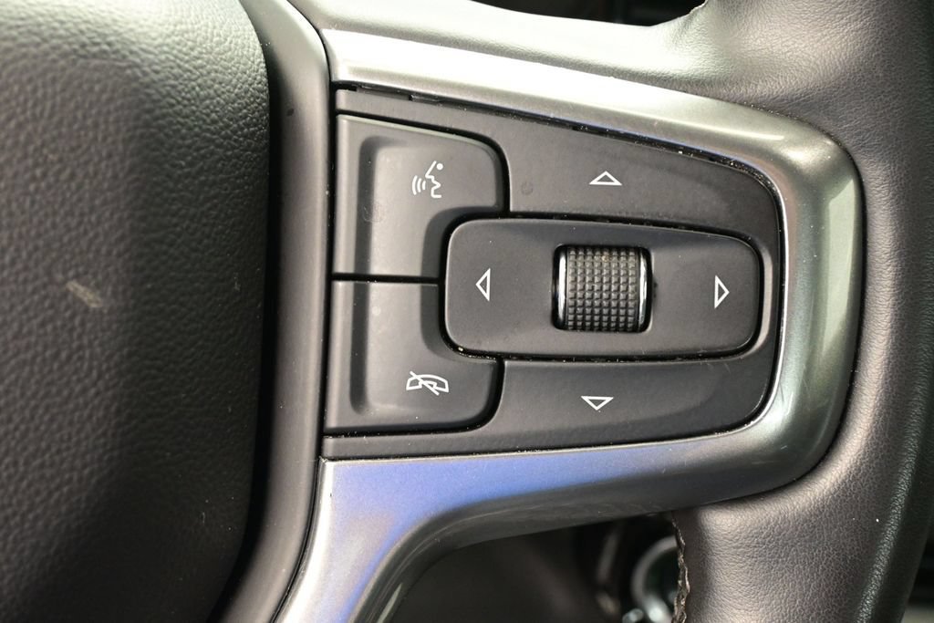 Used 2025 Chevrolet Silverado 1500 LT AWD/4WD image 37