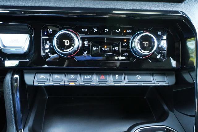 Used 2023 GMC Sierra 1500 AT4 w/ AT4 Premium Package image 23