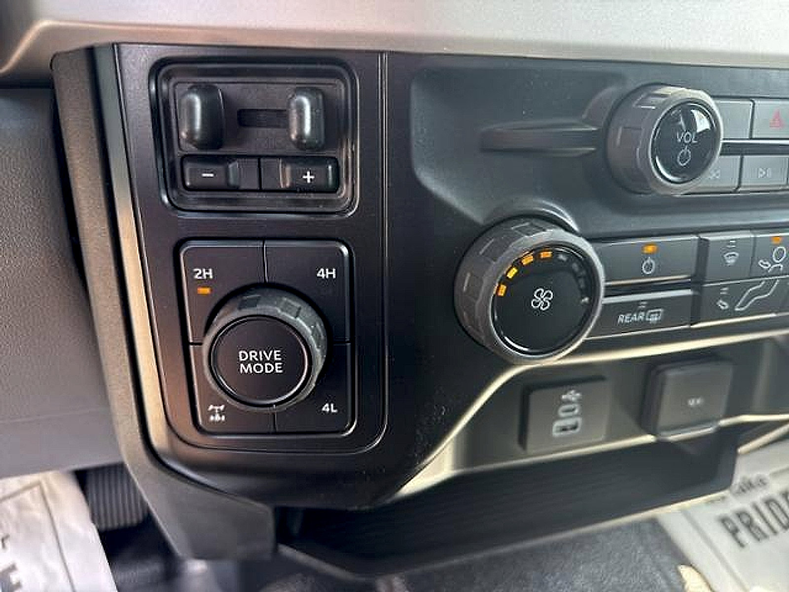 New 2025 Ford F350 XLT image 20