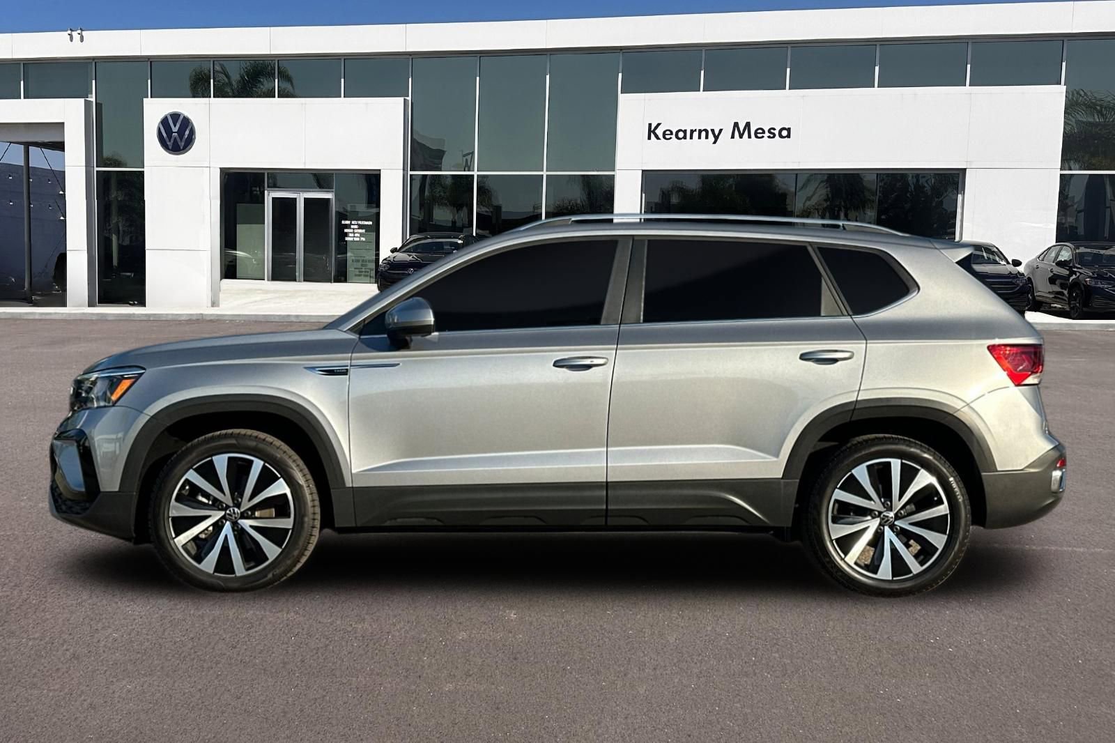 Used 2022 Volkswagen Taos SE image 7