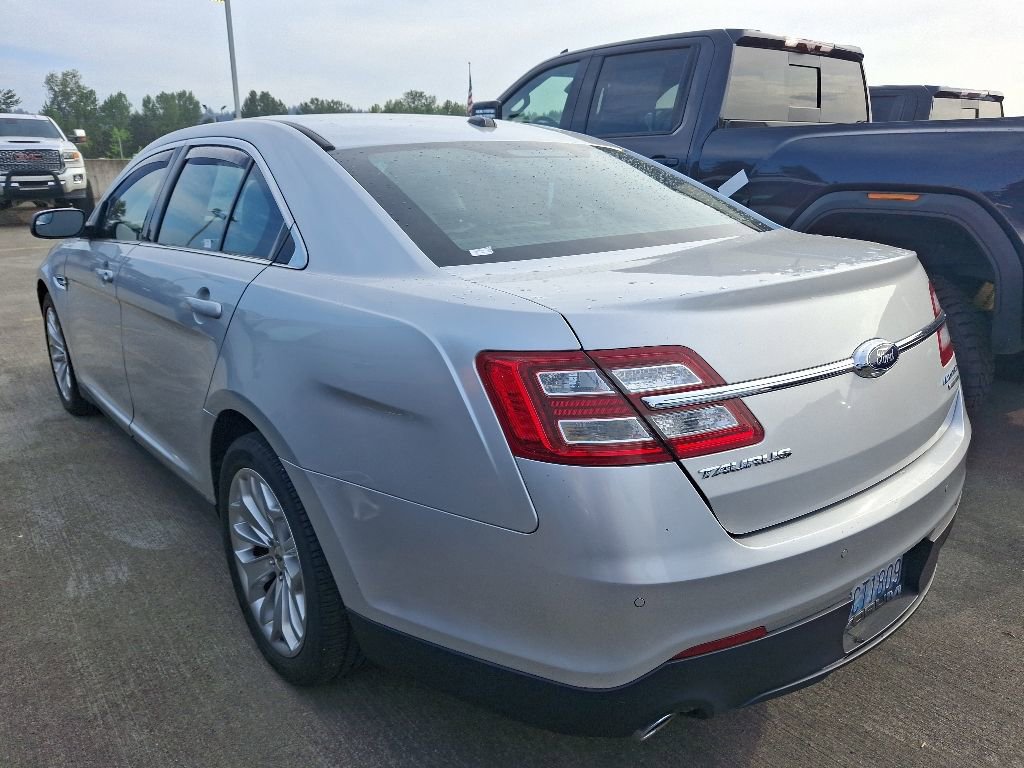 Used 2016 Ford Taurus Limited FWD image 6