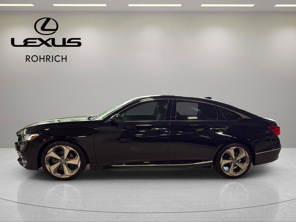 Used 2018 Honda Accord Touring image 9
