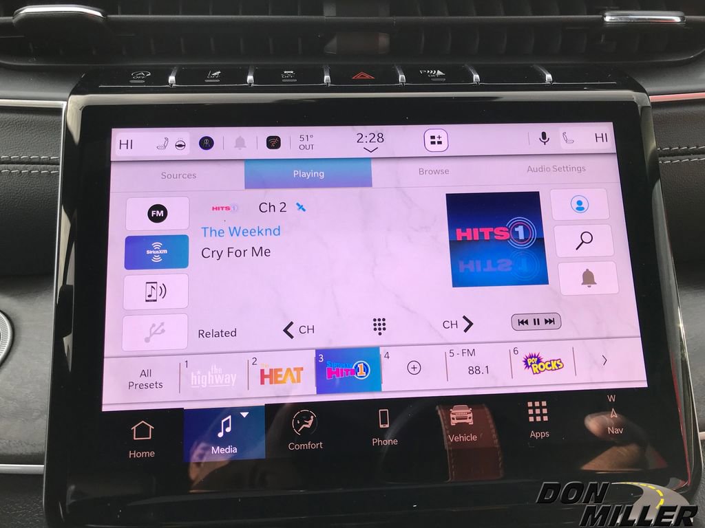 New 2025 Jeep Grand Cherokee Limited w/ Luxury Tech Group II image 22