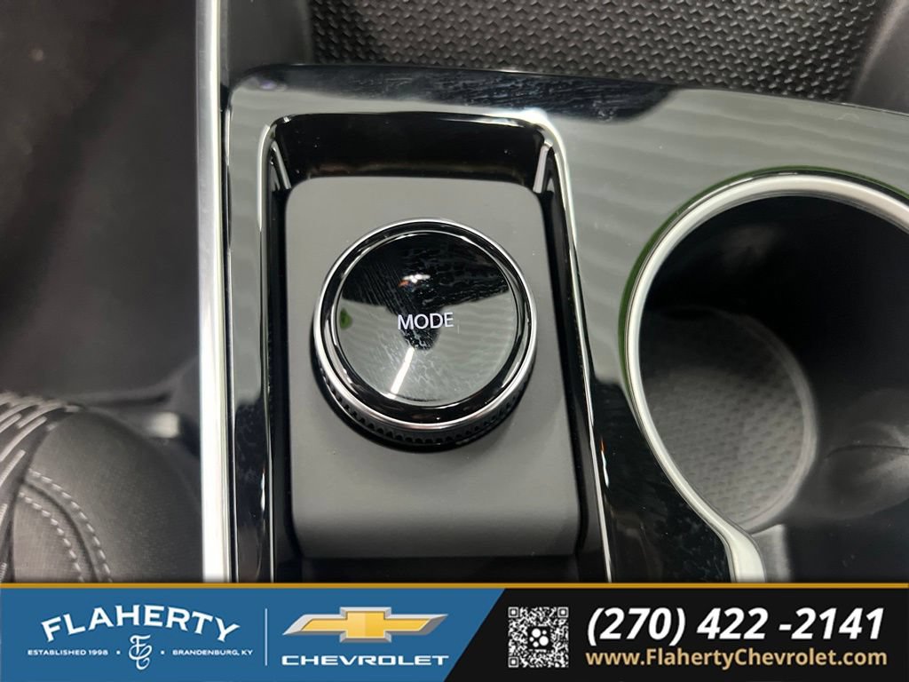 New 2026 Chevrolet Equinox LT w/ Safety and Technology Package AWD/4WD image 30