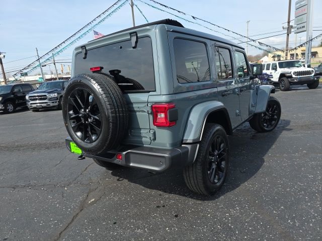 Used 2025 Jeep Wrangler Unlimited Sahara w/ Safety Group image 8