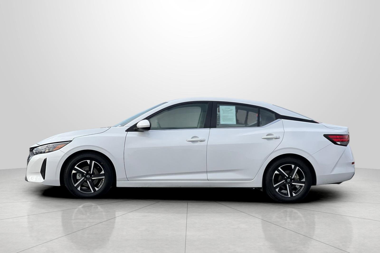 Used 2024 Nissan Sentra SV image 8