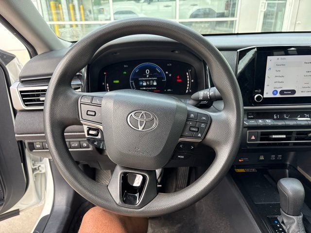Used 2025 Toyota Camry LE FWD image 14