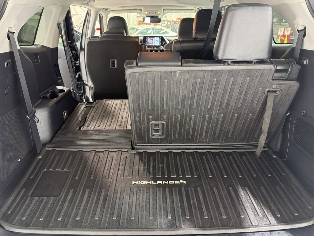 Used 2021 Toyota Highlander Limited image 27