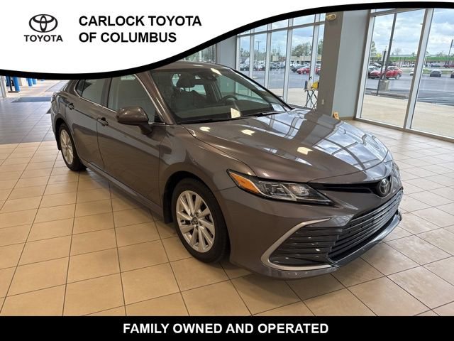 Used 2023 Toyota Camry LE image 5
