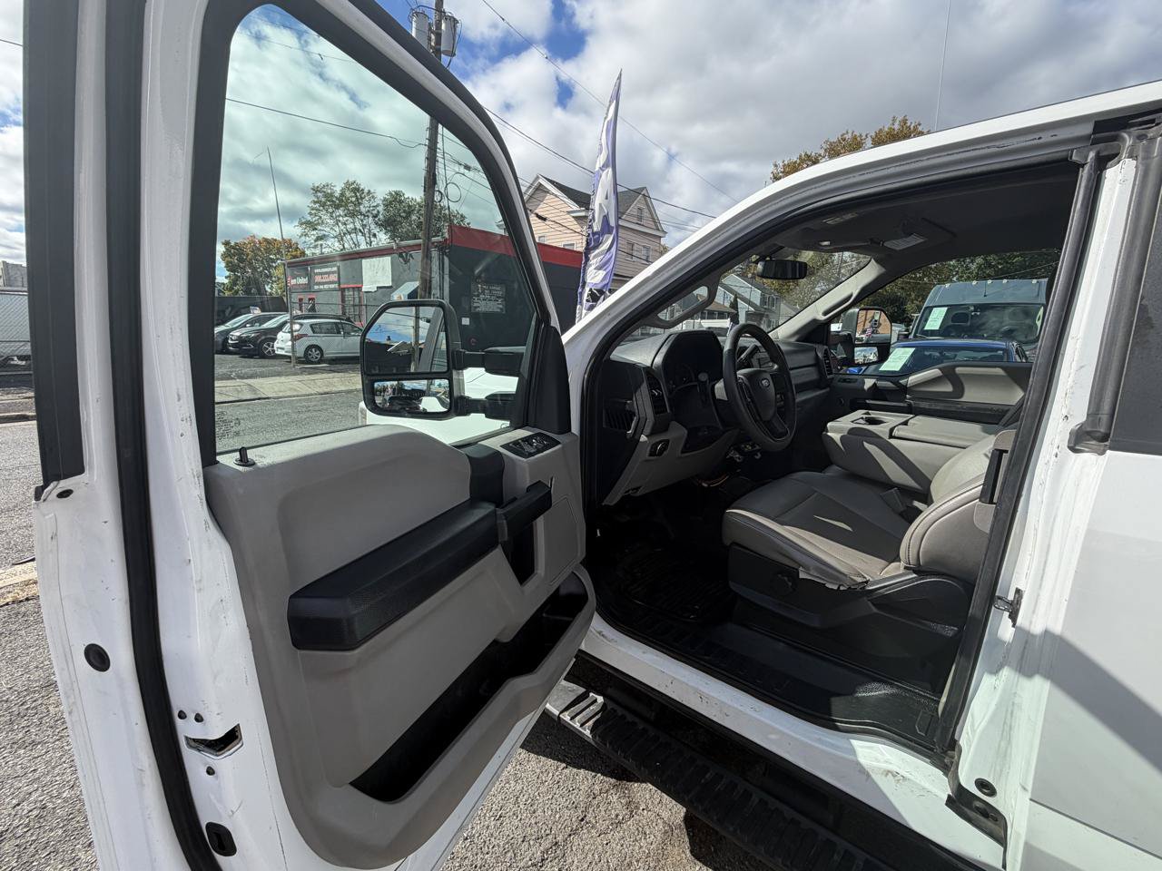 Used 2019 Ford F250 XL w/ Power Equipment Group AWD/4WD image 21
