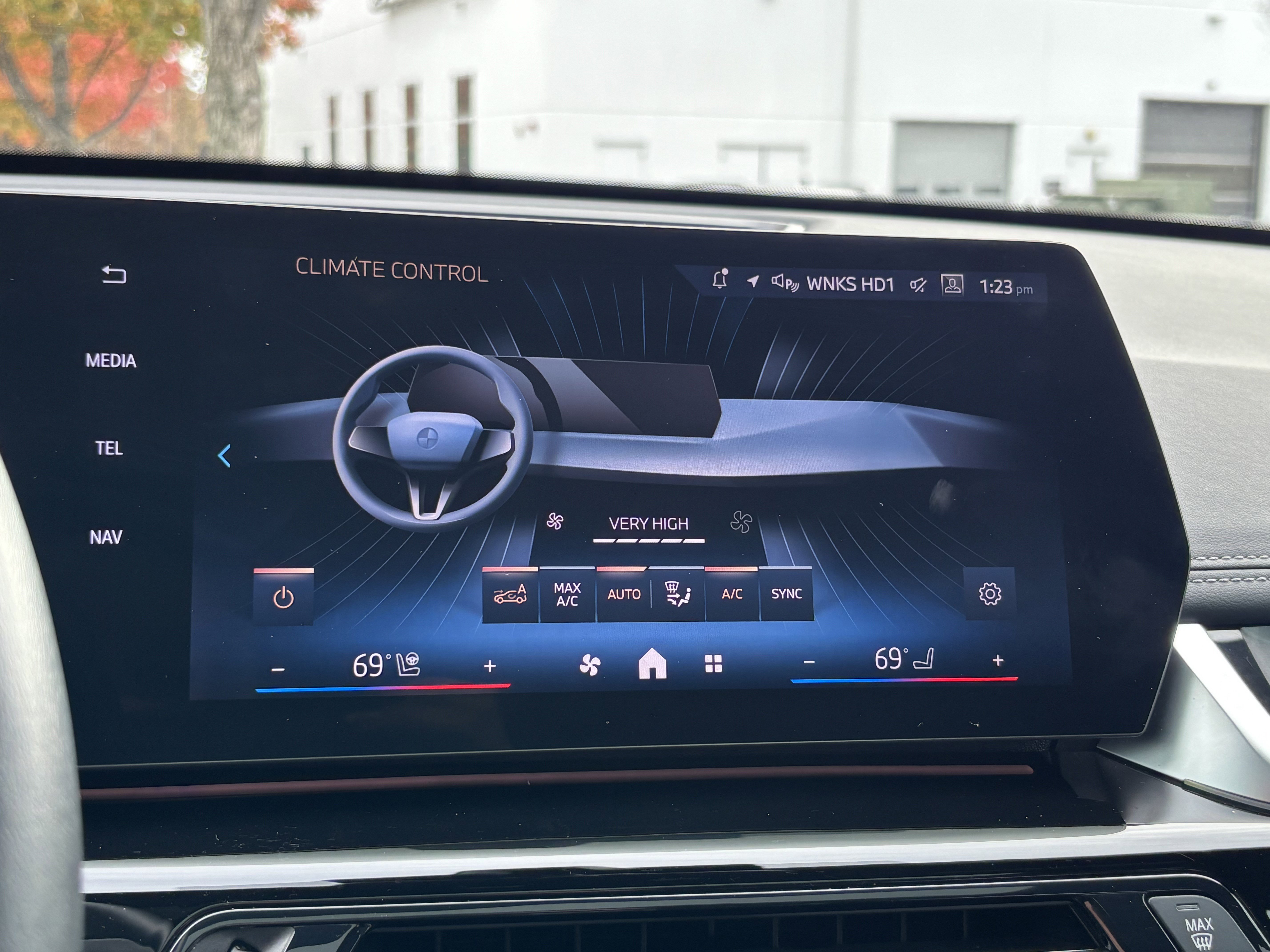 Certified 2025 BMW X1 xDrive28i w/ Convenience Package image 29