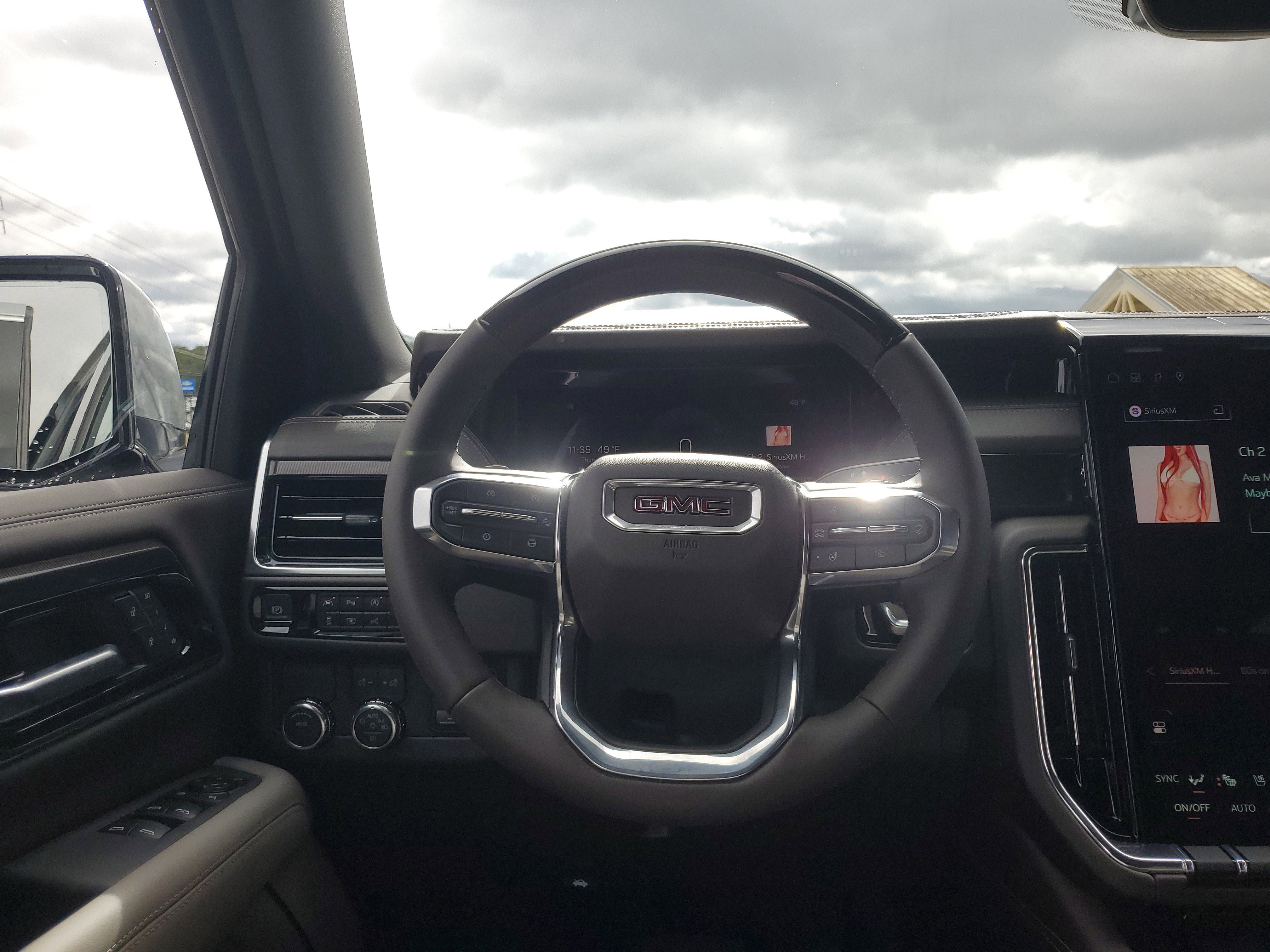 New 2026 GMC Yukon Elevation image 15