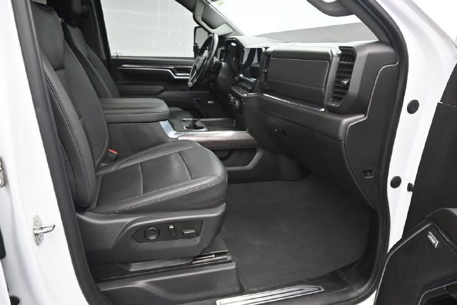 Used 2024 Chevrolet Silverado 2500 LTZ w/ LTZ Plus Package AWD/4WD image 21