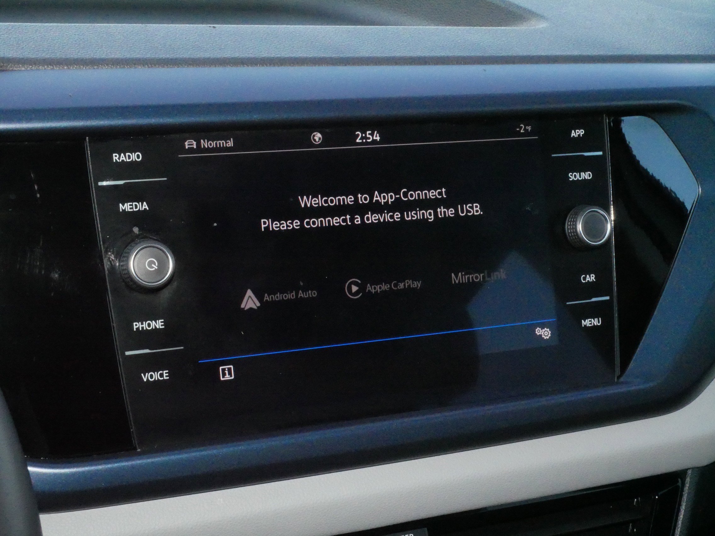 Certified 2023 Volkswagen Taos SE w/ Panoramic Sunroof Package image 22