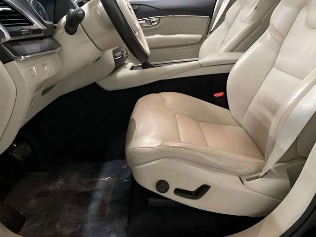 Used 2020 Volvo XC90 T5 Momentum image 66
