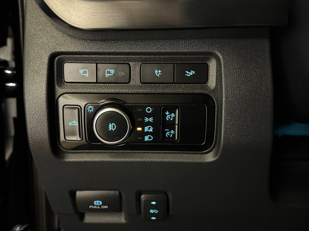 Used 2023 Ford F250 Lariat w/ Lariat Ultimate Package image 27