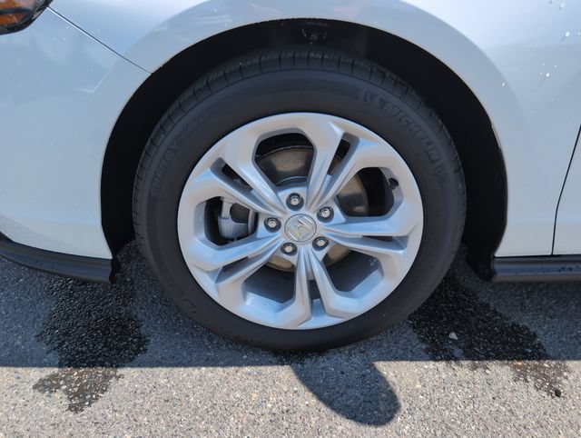 Used 2025 Honda Accord LX image 29