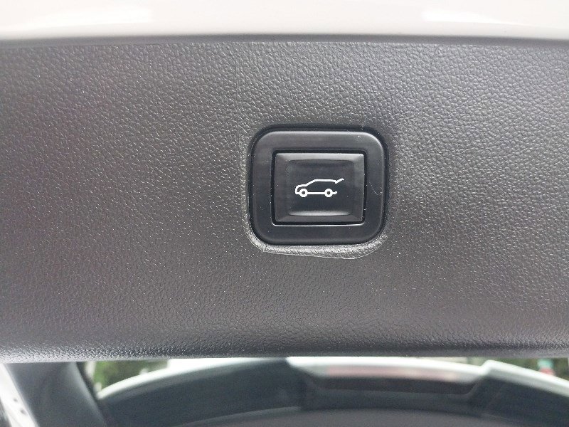 Used 2022 Chevrolet Blazer LT w/ Sound & Technology Package AWD/4WD image 17