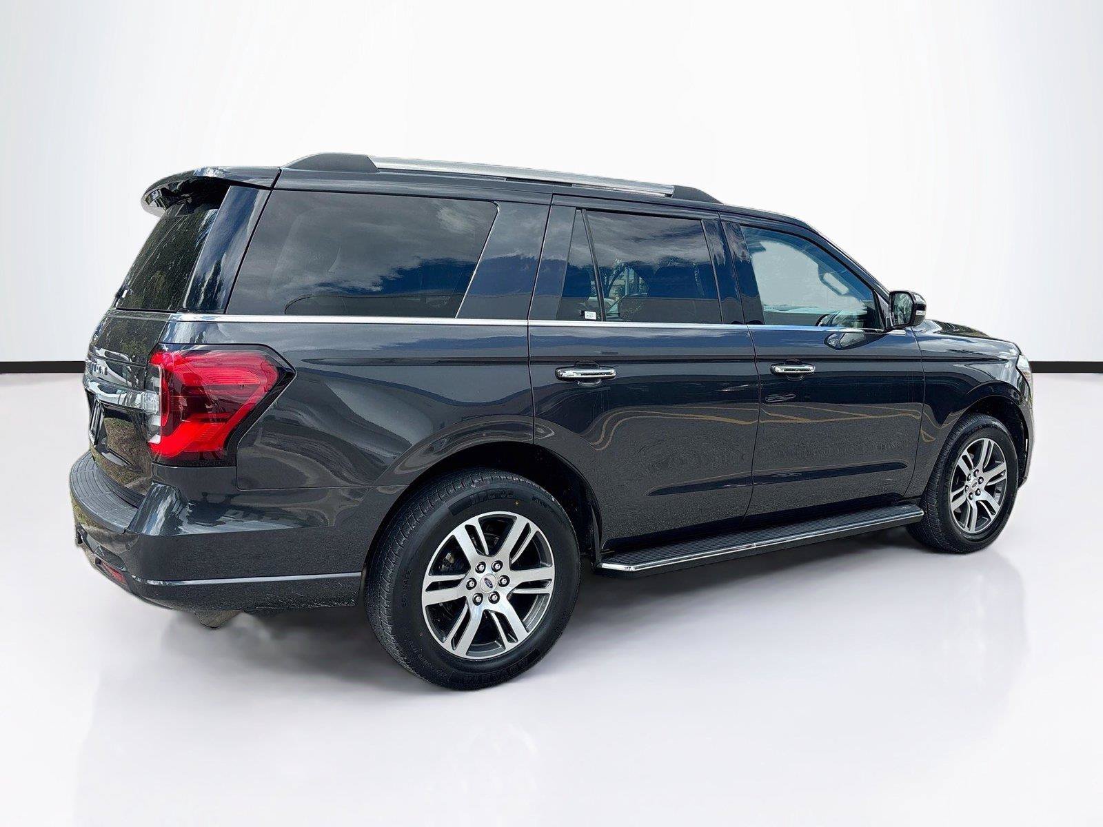 Used 2023 Ford Expedition Limited RWD image 7