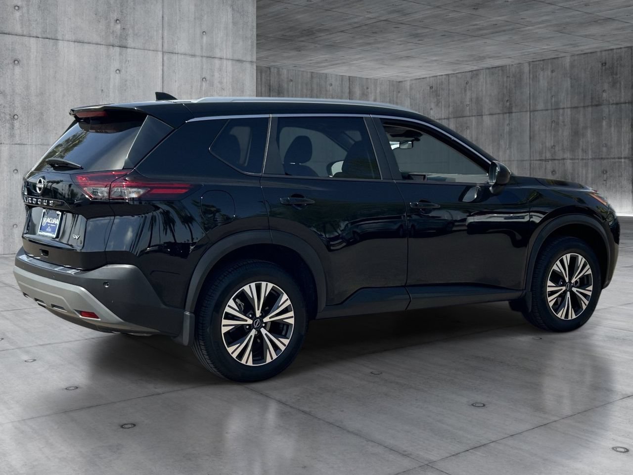 Used 2023 Nissan Rogue SV w/ SV Premium B Package FWD image 5