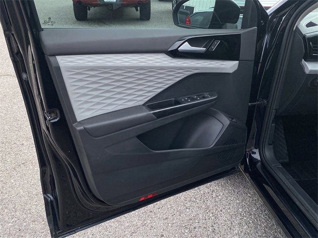 Used 2022 Volkswagen Taos S w/ IQ Drive S Package image 18