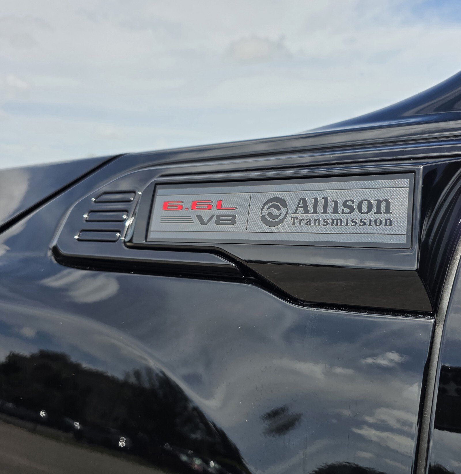 Used 2025 GMC Sierra 2500 AT4X w/ AT4X AEV Edition AWD/4WD image 17
