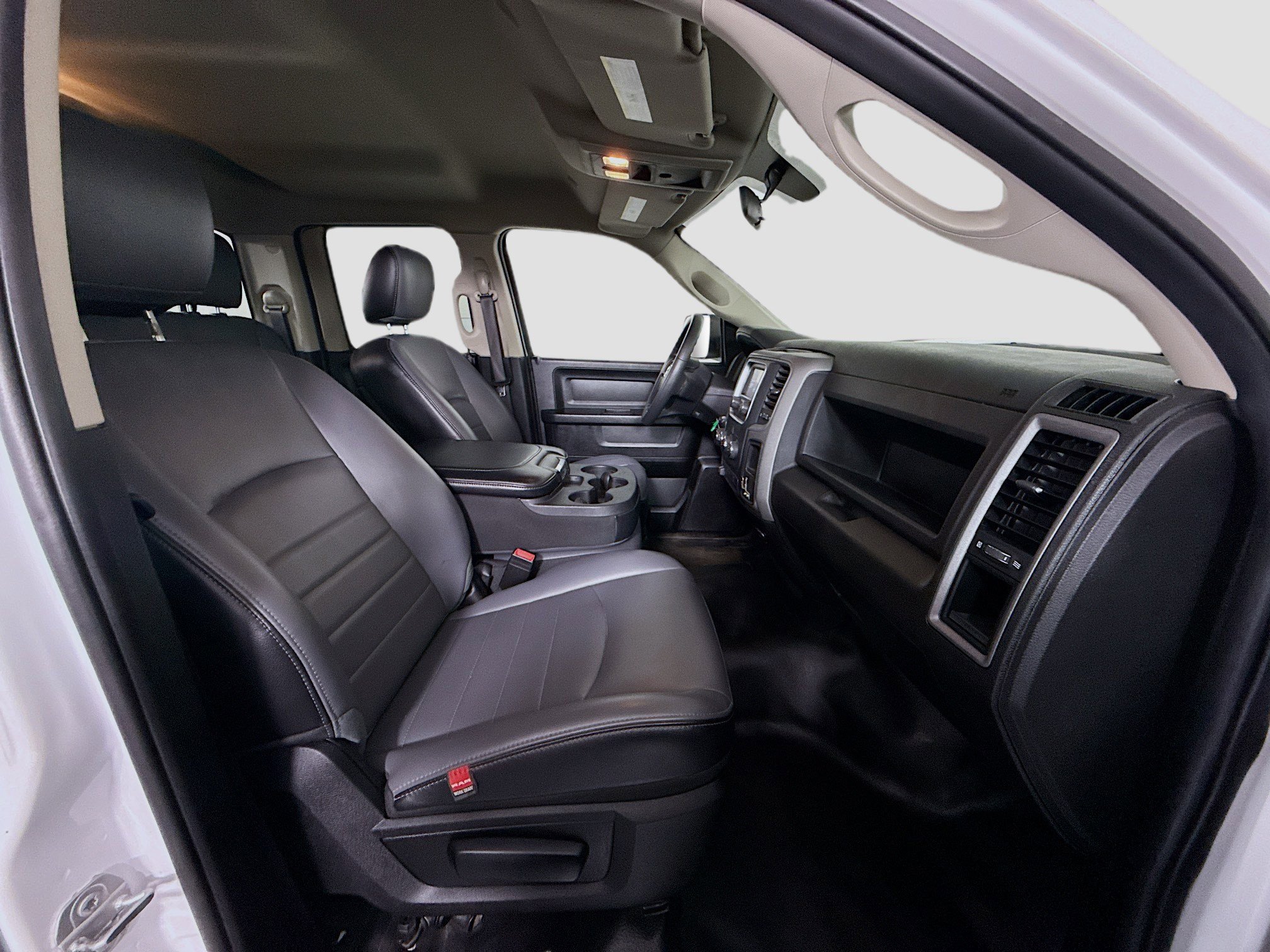 Used 2022 RAM 1500 Tradesman w/ Chrome Appearance Group image 28