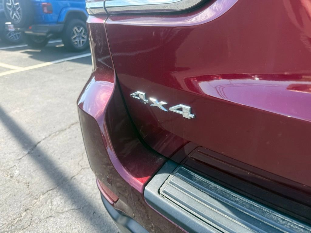 Used 2018 Jeep Grand Cherokee Laredo AWD/4WD image 39