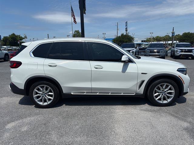 Used 2023 BMW X5 xDrive45e AWD/4WD image 4
