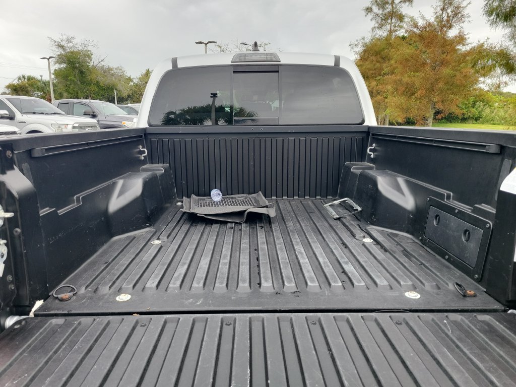 Certified 2023 Toyota Tacoma SR5 AWD/4WD image 29