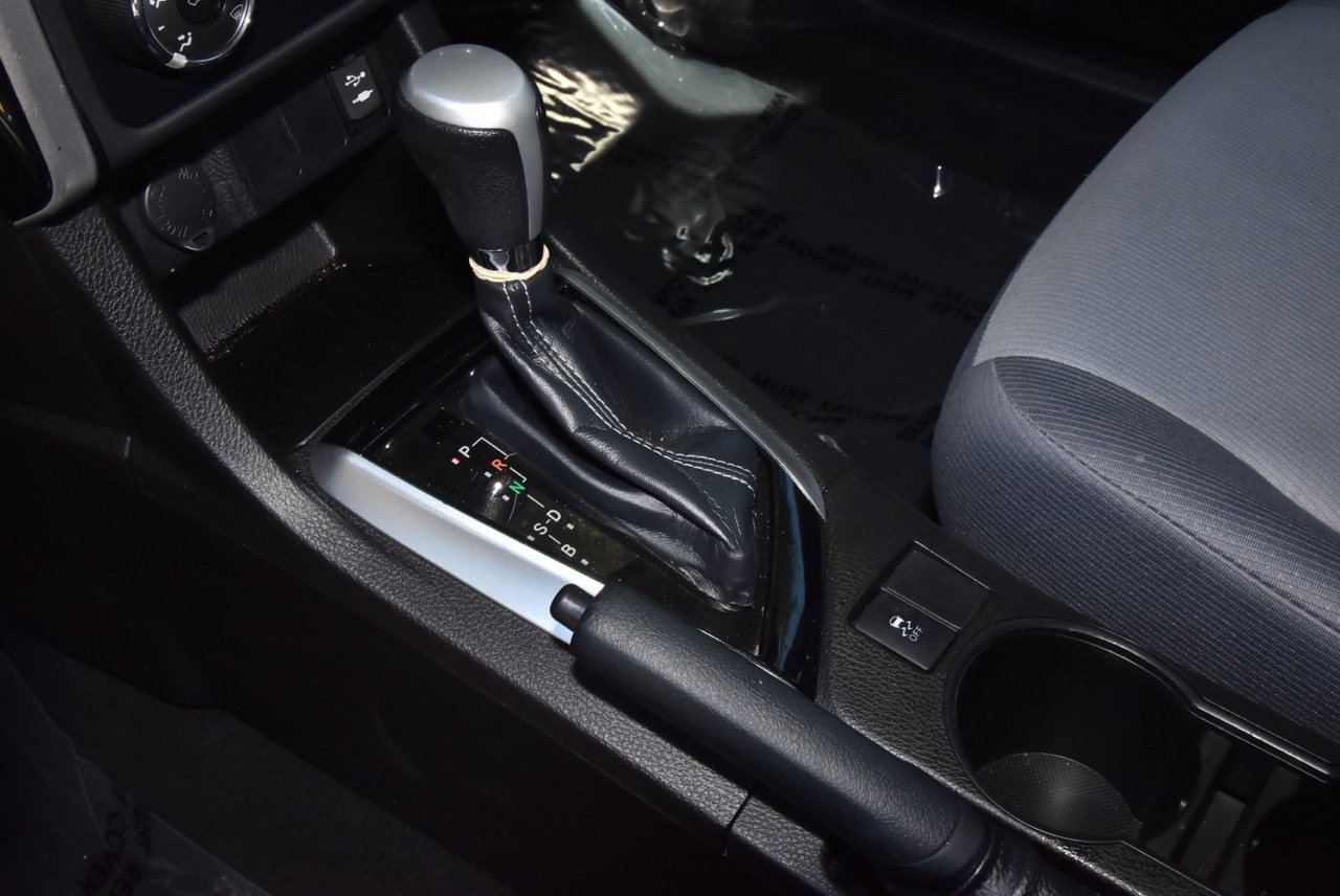 Used 2018 Toyota Corolla L FWD image 29