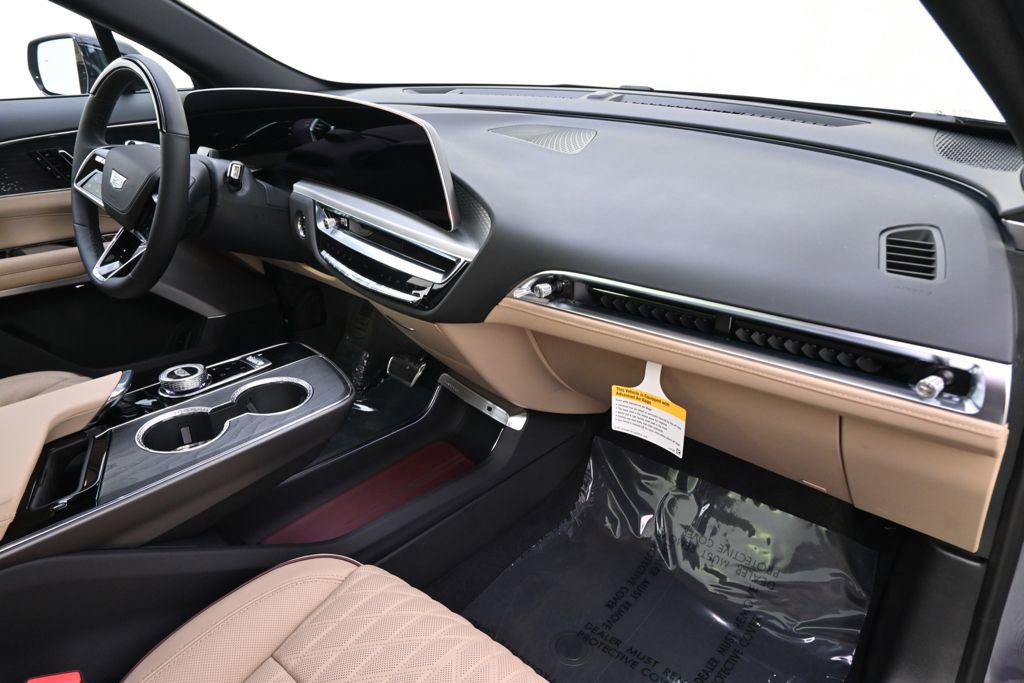 New 2025 Cadillac Lyriq Luxury w/ Nappa Leather Package image 15