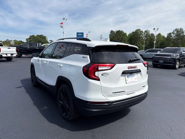 Used 2023 GMC Terrain SLT w/ Tech Package image 5