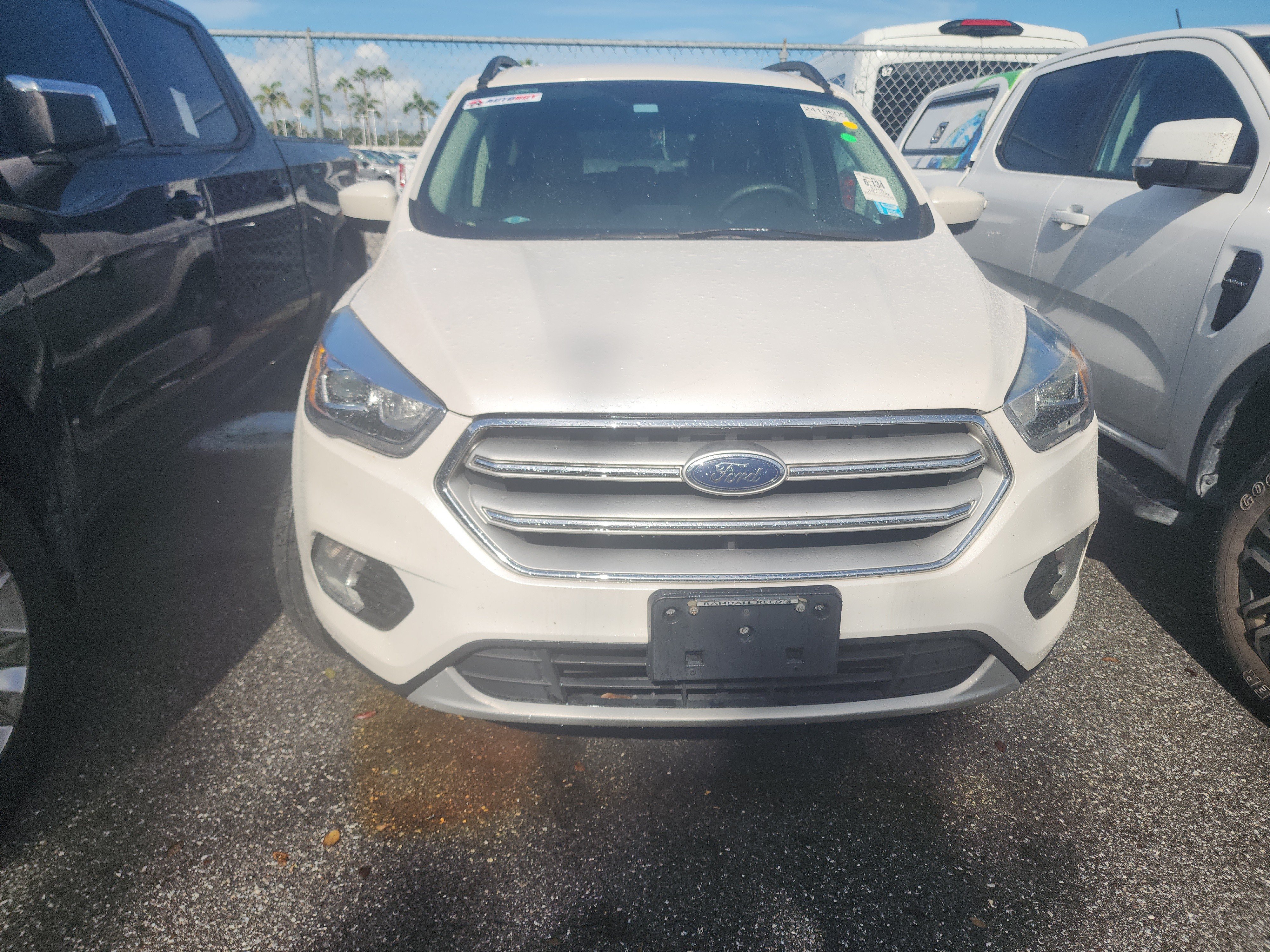 Used 2018 Ford Escape SEL FWD image 2