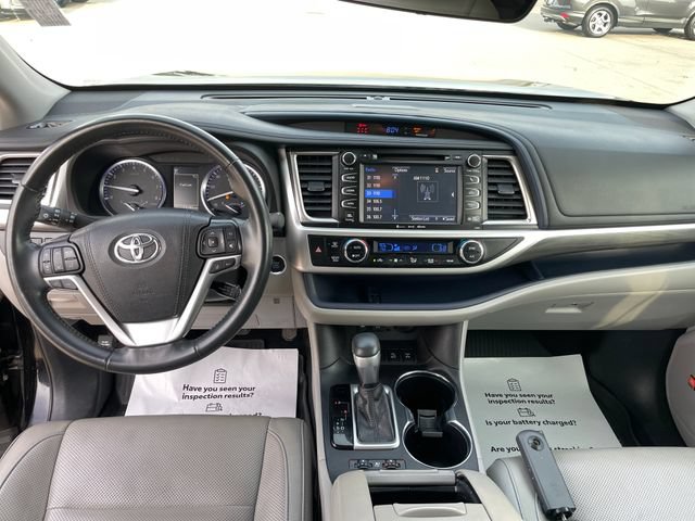 Used 2019 Toyota Highlander Limited w/ Protection Package #3 AWD/4WD image 35