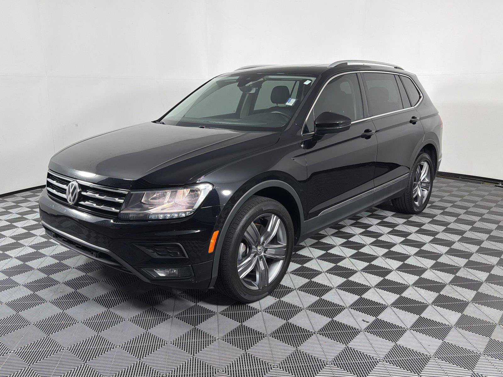 Used 2021 Volkswagen Tiguan SEL AWD/4WD image 3