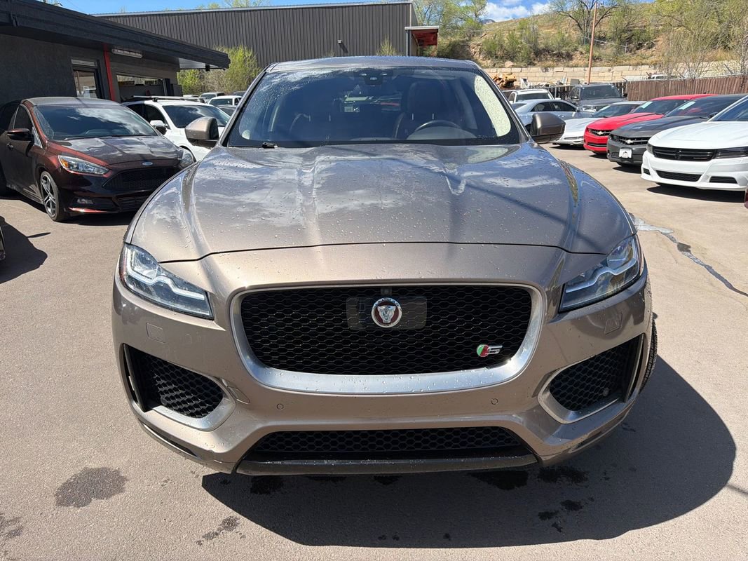 Used 2017 Jaguar F-PACE S AWD/4WD image 2