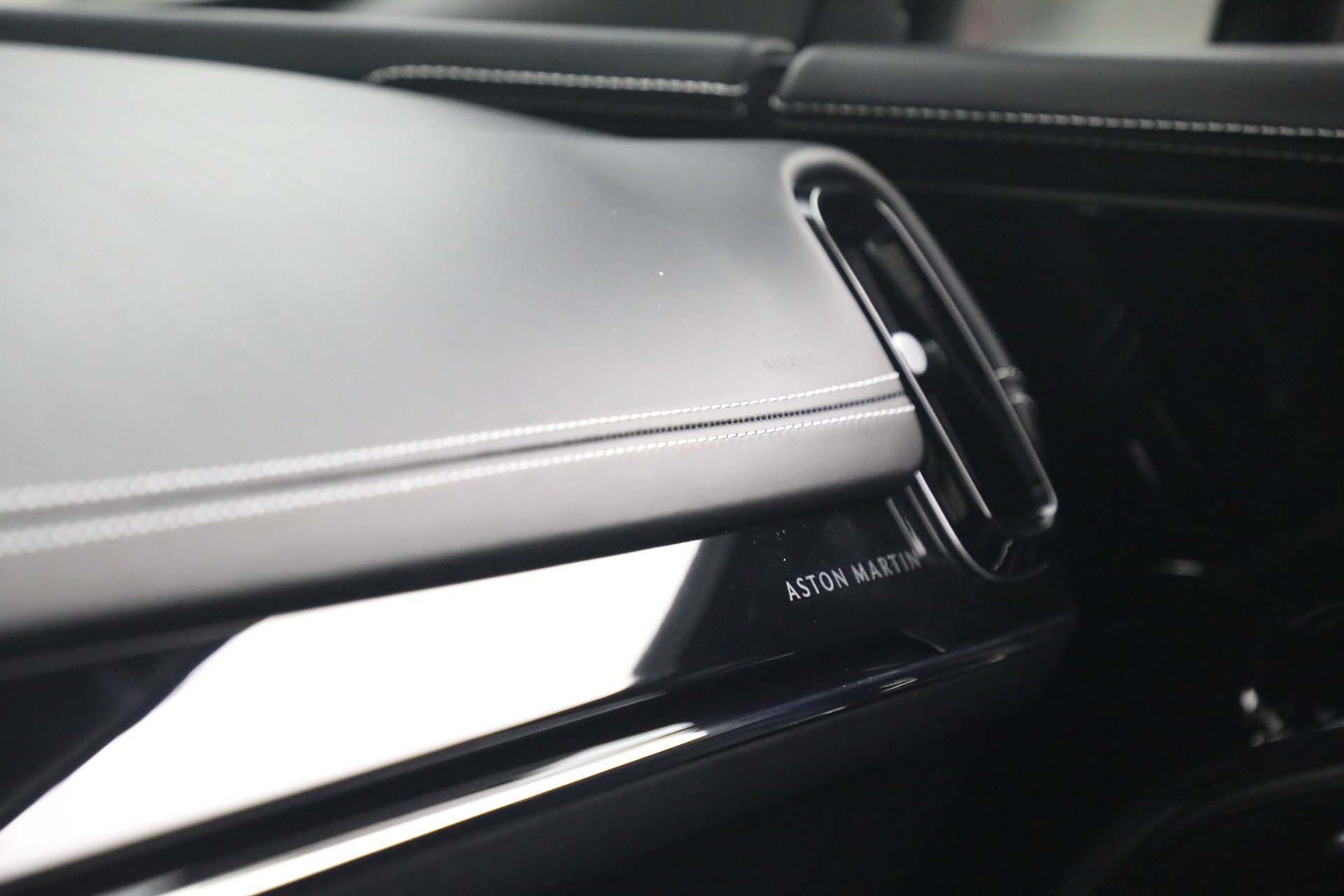 New 2026 Aston Martin DBX S image 34