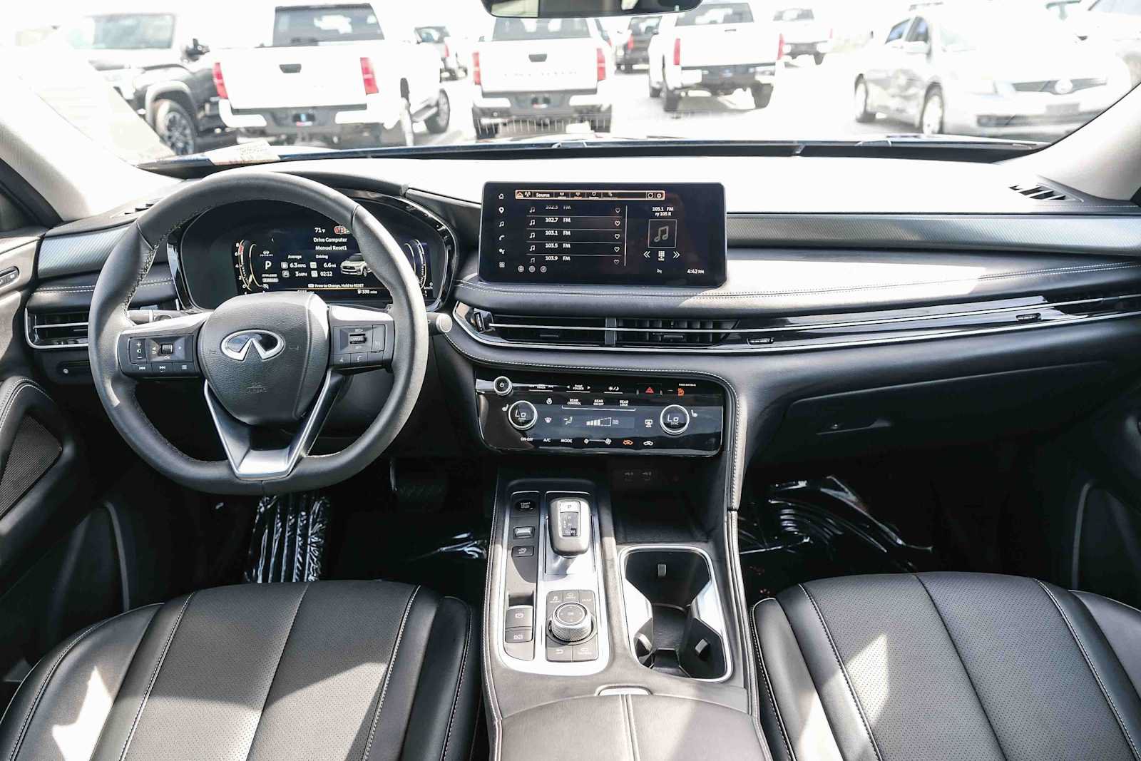 Used 2026 INFINITI QX60 Pure w/ Cargo Package FWD image 13