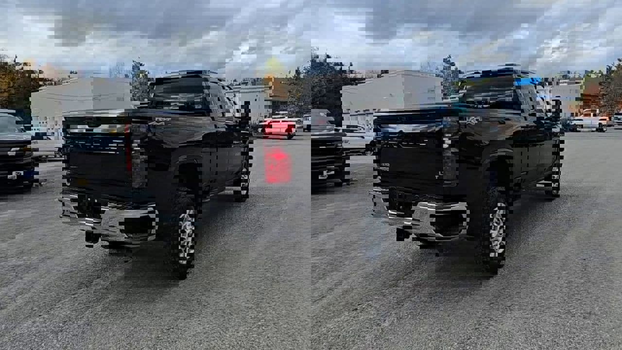 Used 2022 Chevrolet Silverado 2500 LT w/ Snow Plow Prep/Camper Package image 44