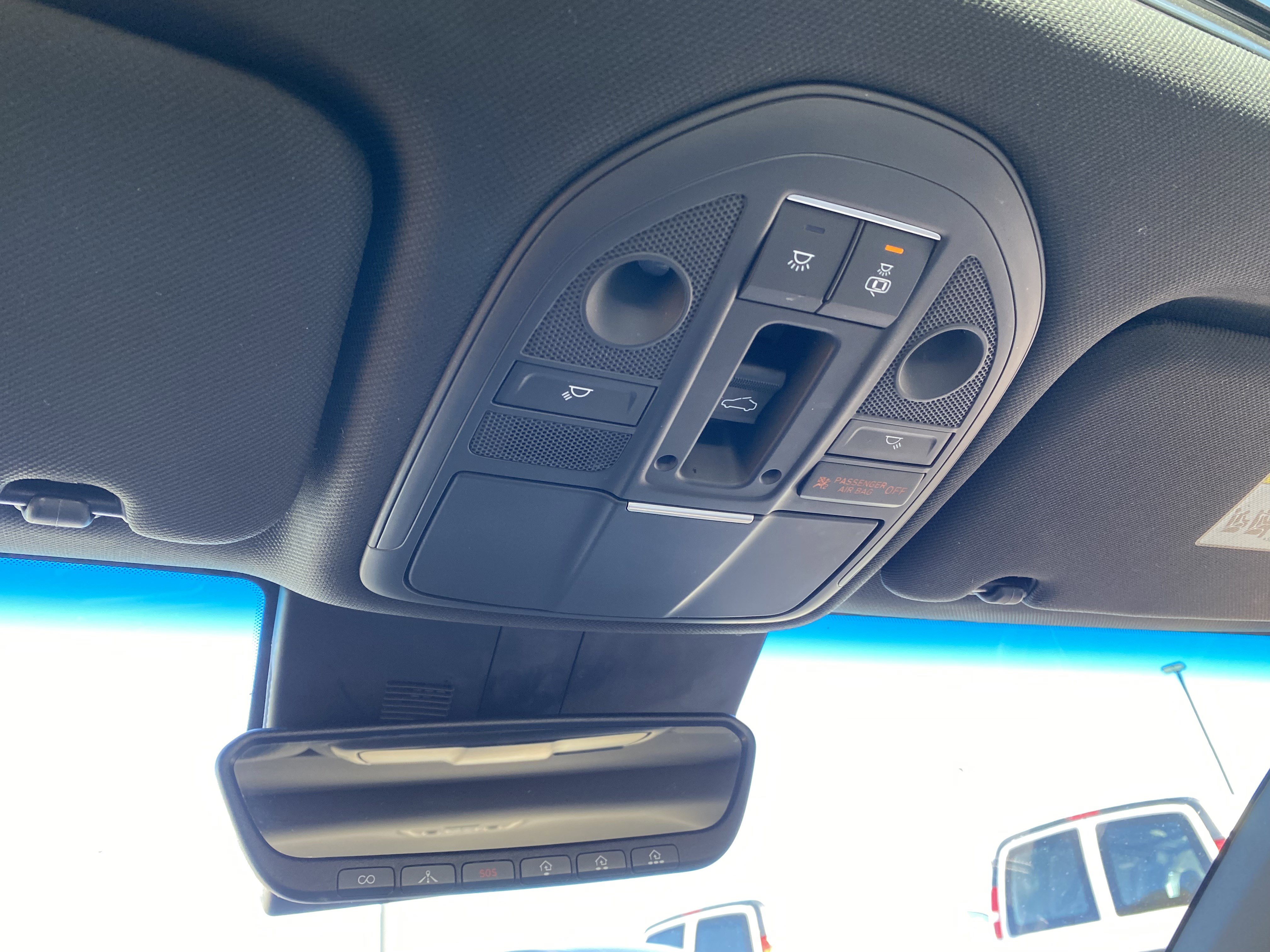 Used 2022 Genesis G70 2.0T w/ Prestige Package image 31