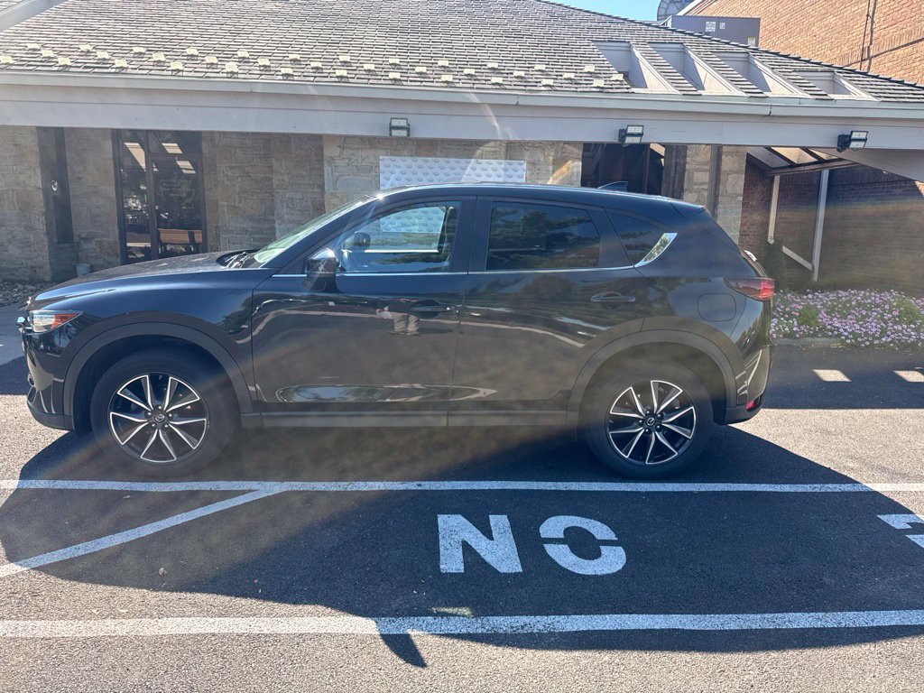 Used 2018 MAZDA CX-5 Touring w/ Preferred Equipment Package AWD/4WD image 5