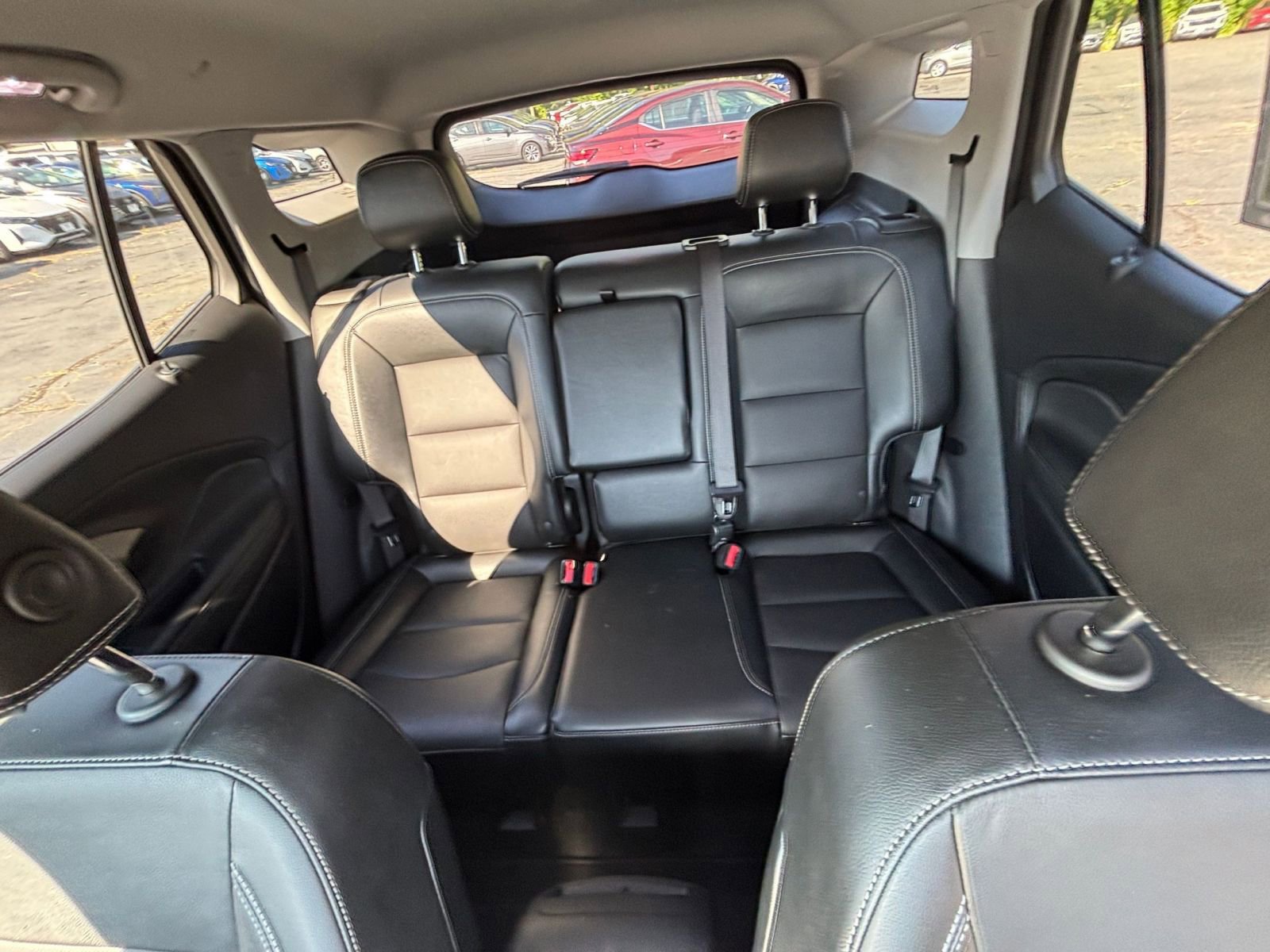 Used 2024 GMC Terrain SLT AWD/4WD image 33