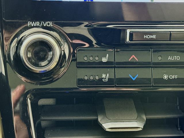 Used 2021 Toyota Highlander Platinum image 20