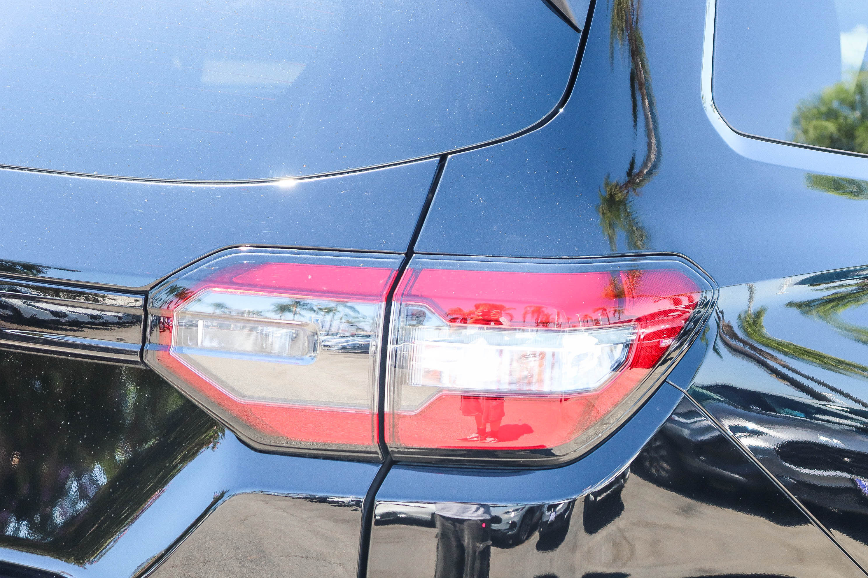 Used 2025 Honda Pilot TrailSport image 9