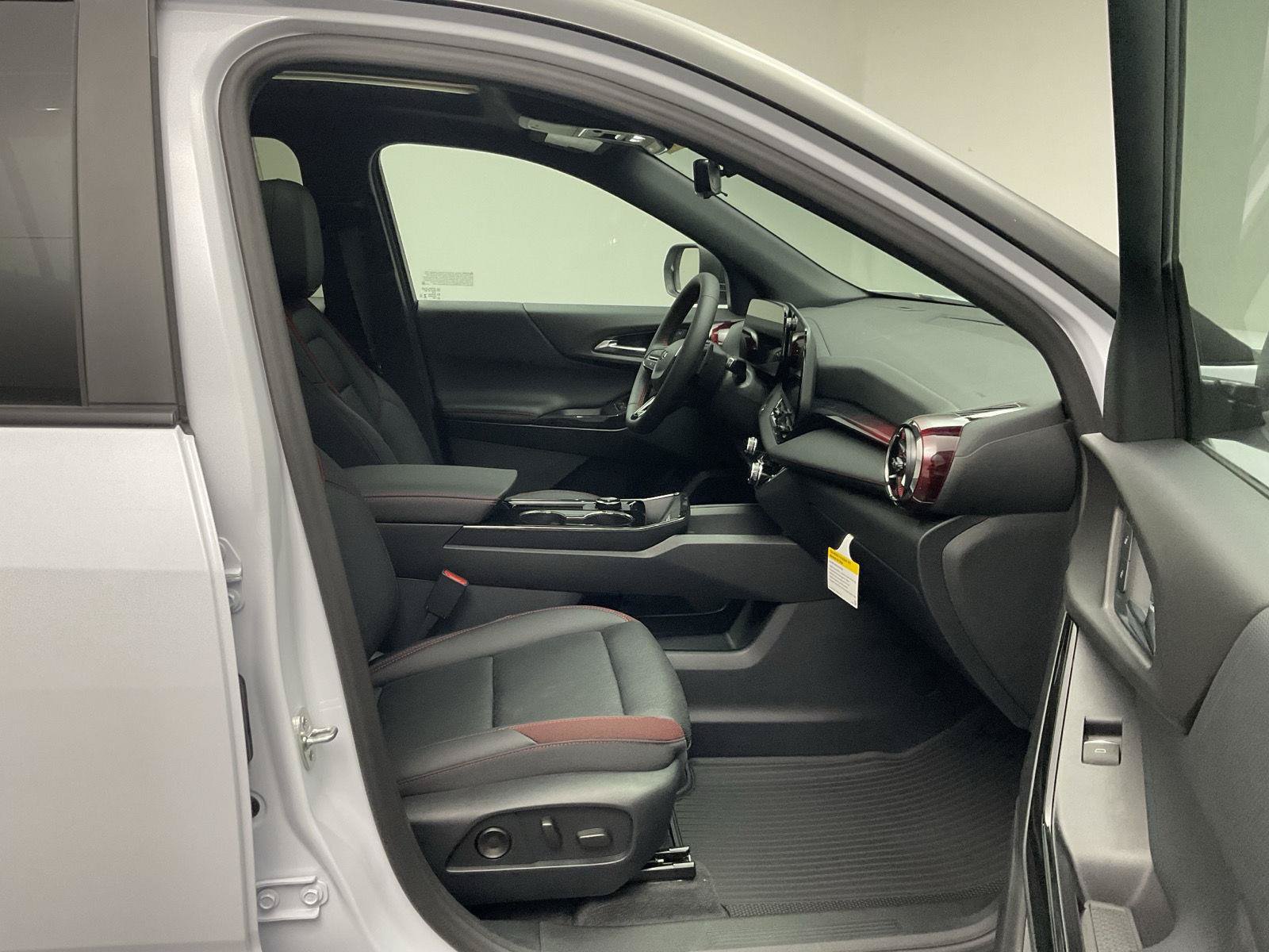 New 2027 Chevrolet Equinox RS w/ Safety and Technology Package FWD image 26