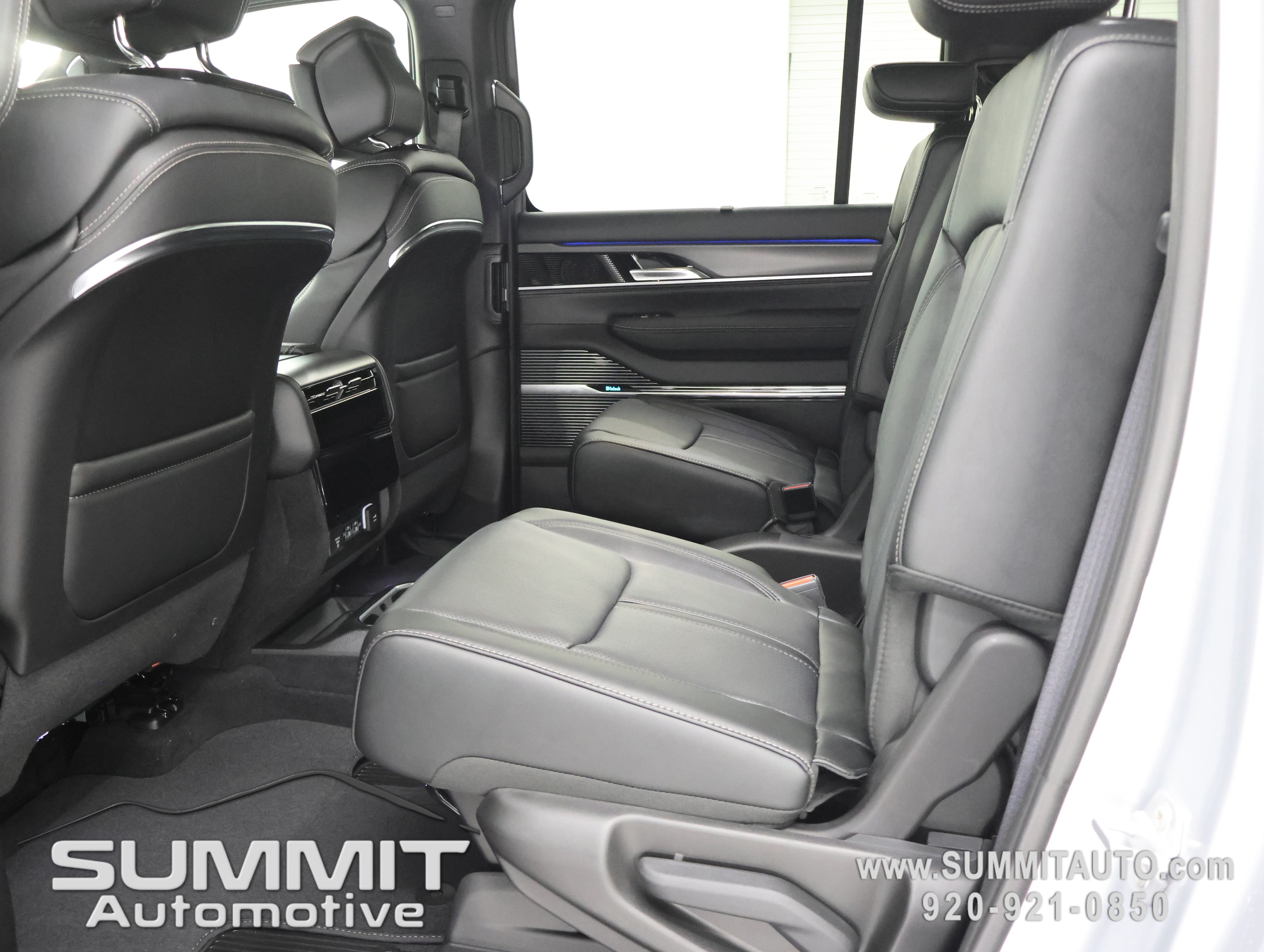 New 2026 Jeep Grand Wagoneer L Summit w/ Premium Group III AWD/4WD image 8