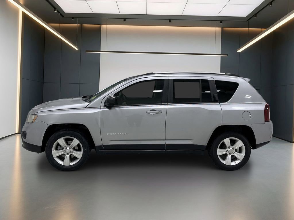 Used 2016 Jeep Compass Sport w/ Power Value Group FWD image 2