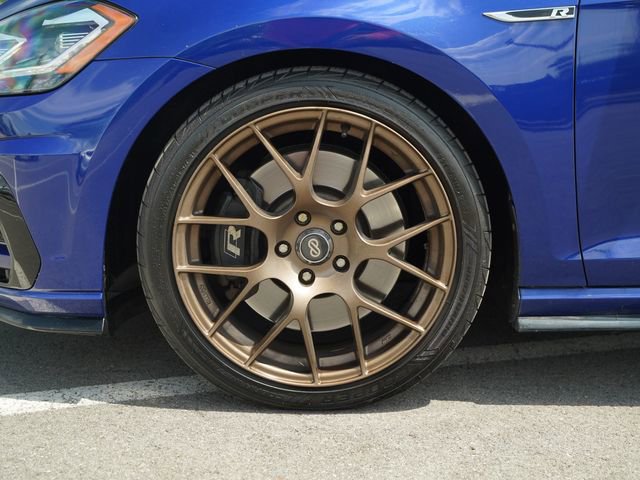 Used 2019 Volkswagen Golf R 4-Door AWD/4WD image 10